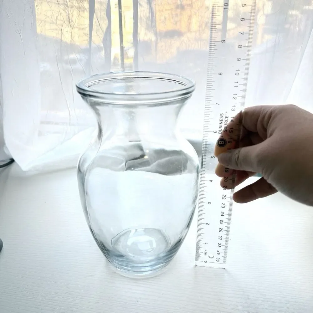Clear Glass Urn-Shaped Flower Vase Decorative Freestanding 8 in Tall 4 in, J9